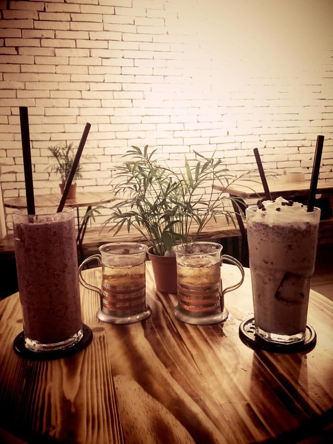 Отель The Nguyens Cafe Nhc Хошимин Экстерьер фото